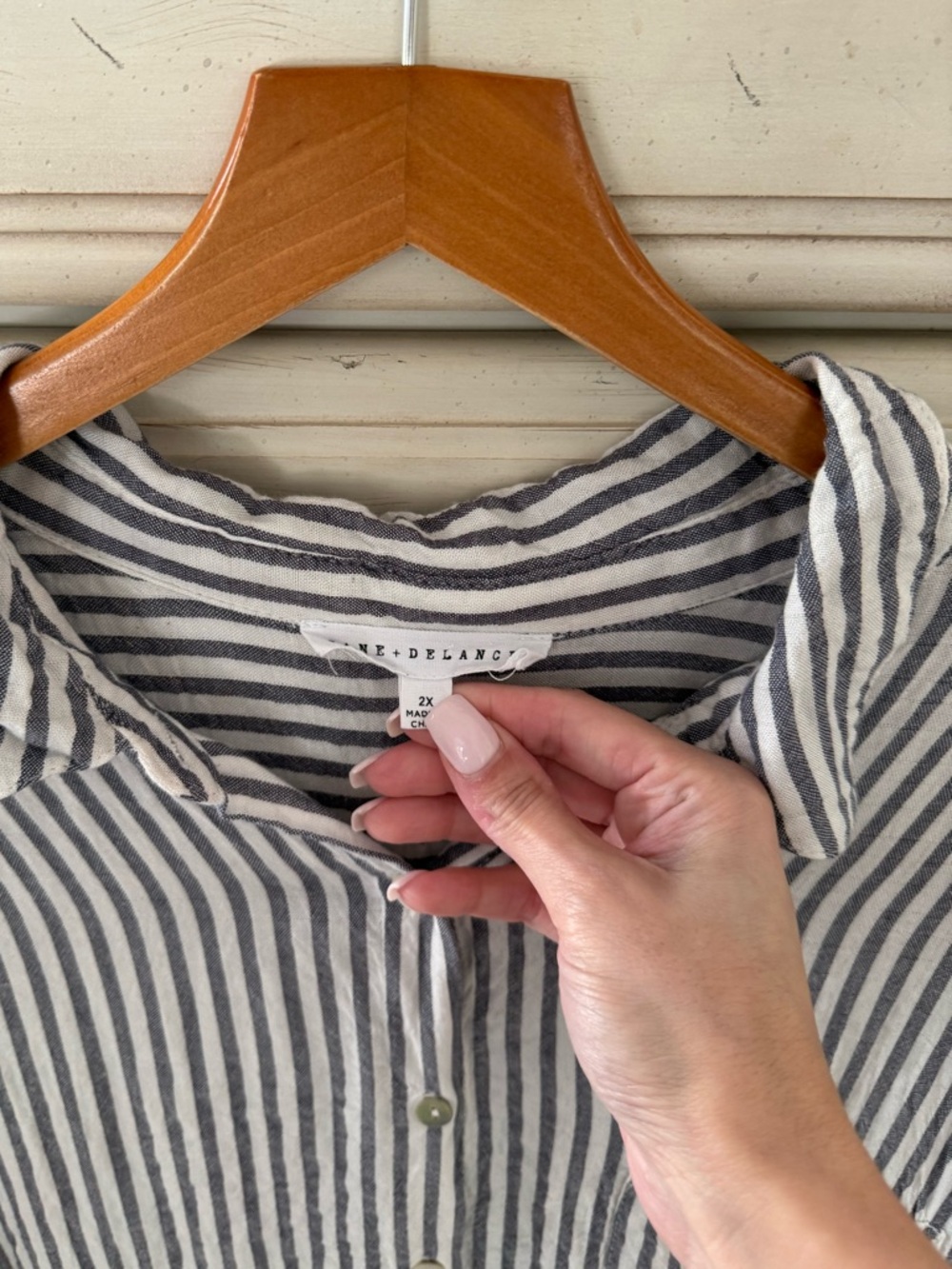 Jane and Delancey Seersucker Beach Boho Button Shirt - Picture 3 of 4